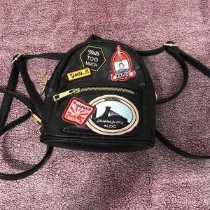MINI BOOKBAG WITH PATCHES